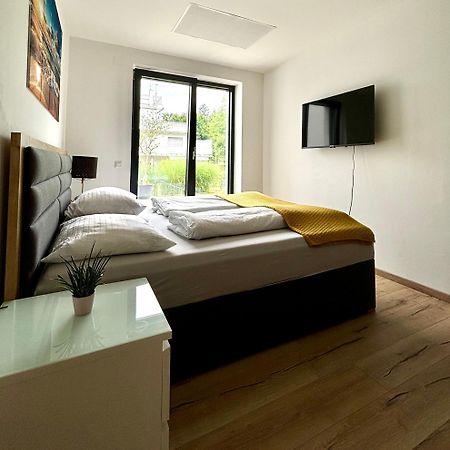 Schoene Wohnung Mit Terrasse Und Parkplatz Velden am Wörthersee Eksteriør bilde