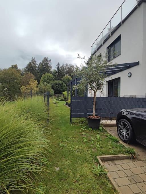 Schoene Wohnung Mit Terrasse Und Parkplatz Velden am Wörthersee Eksteriør bilde