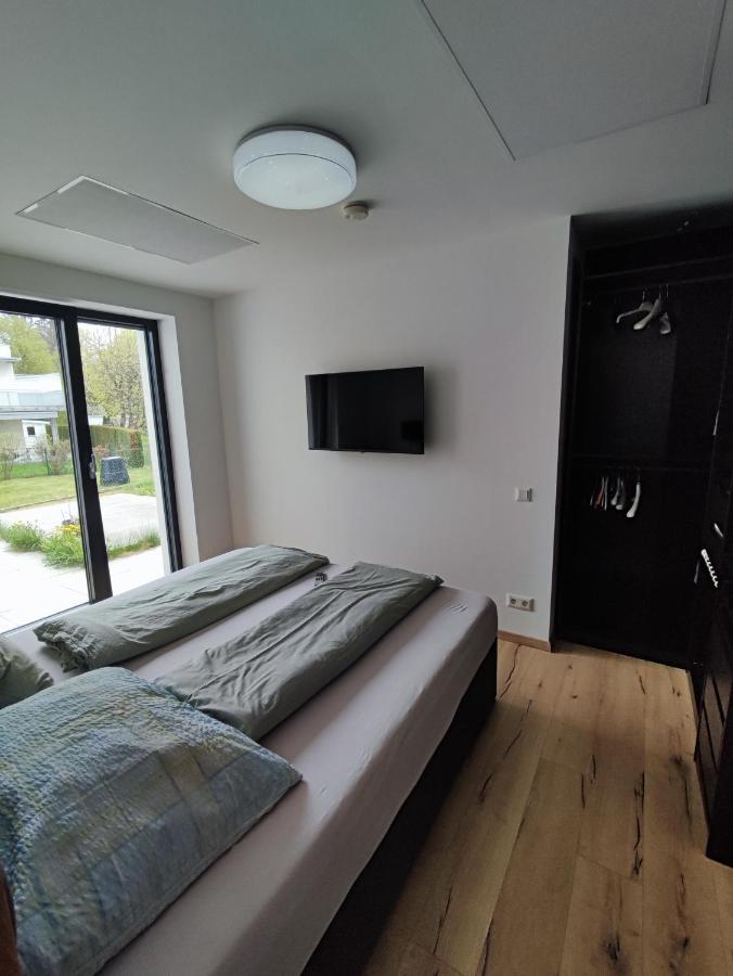 Schoene Wohnung Mit Terrasse Und Parkplatz Velden am Wörthersee Eksteriør bilde