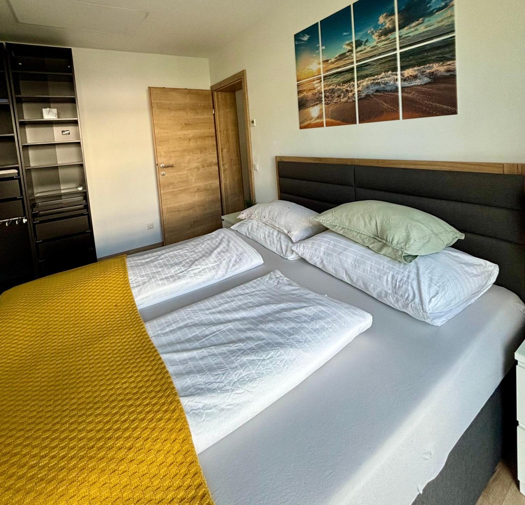 Schoene Wohnung Mit Terrasse Und Parkplatz Velden am Wörthersee Eksteriør bilde